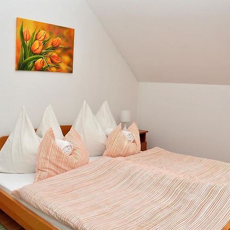 Abbázia Apartman Villa Gyula Habitación foto